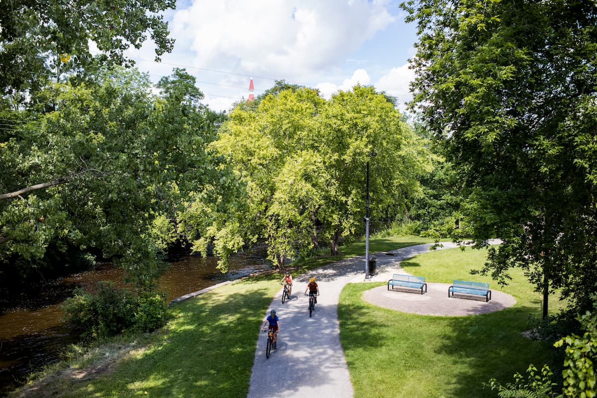 Family bikes on the trails in West Bend
